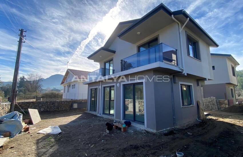 Fethiye’de Doğa Manzaralı Muhteşem Müstakil Villa 3