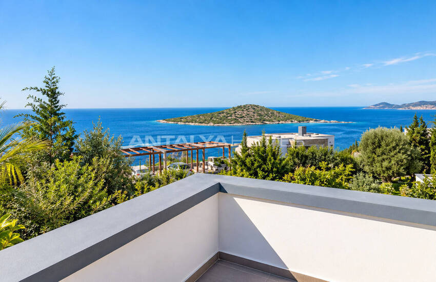Detached Villas for Sale with Sea Views in Bodrum Muğla 18