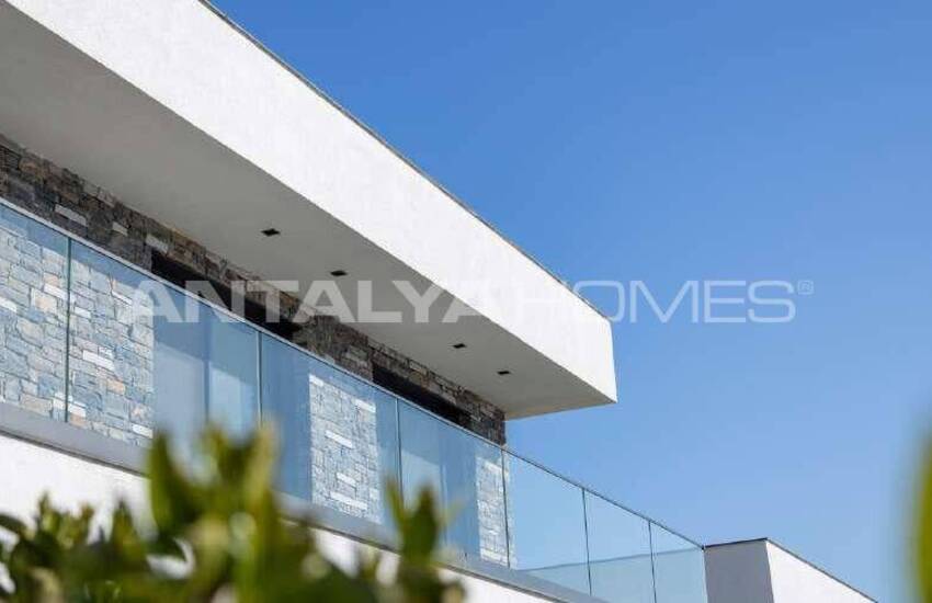 Sea View Houses with Private Pool and Garden in Bodrum 5