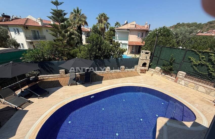 Fethiye'de Özel Havuzlu 4 Yatak Odalı Müstakil Villa 5
