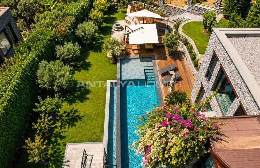 Bodrum'da Özel Havuzlu Şık Tasarımlı Malikane 8