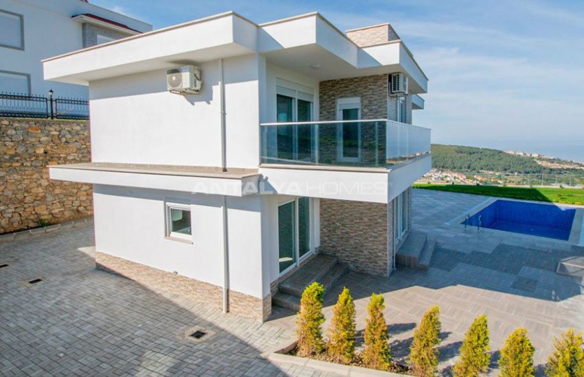 Luxury Detached Villa in Alanya with Sea View 3
