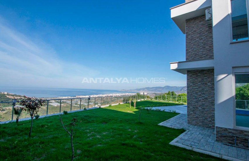 Luxury Detached Villa in Alanya with Sea View 8