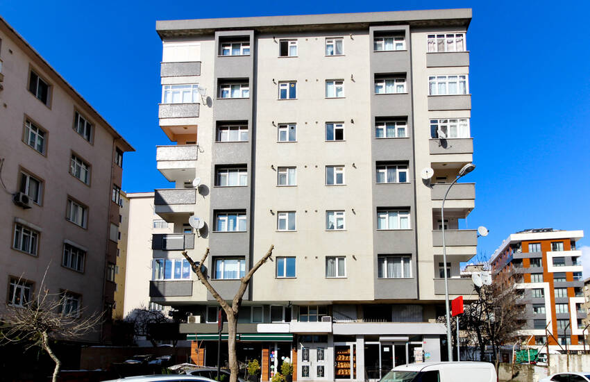 Просторная Квартира в Стамбуле Рядом со Всеми Удобствами 1