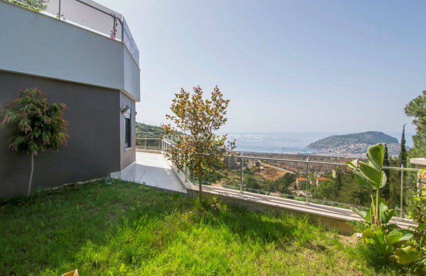 املاک لوکس در مرکز آلانیا احاطه شده با طبیعت 7