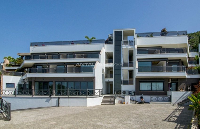 املاک لوکس در مرکز آلانیا احاطه شده با طبیعت 1