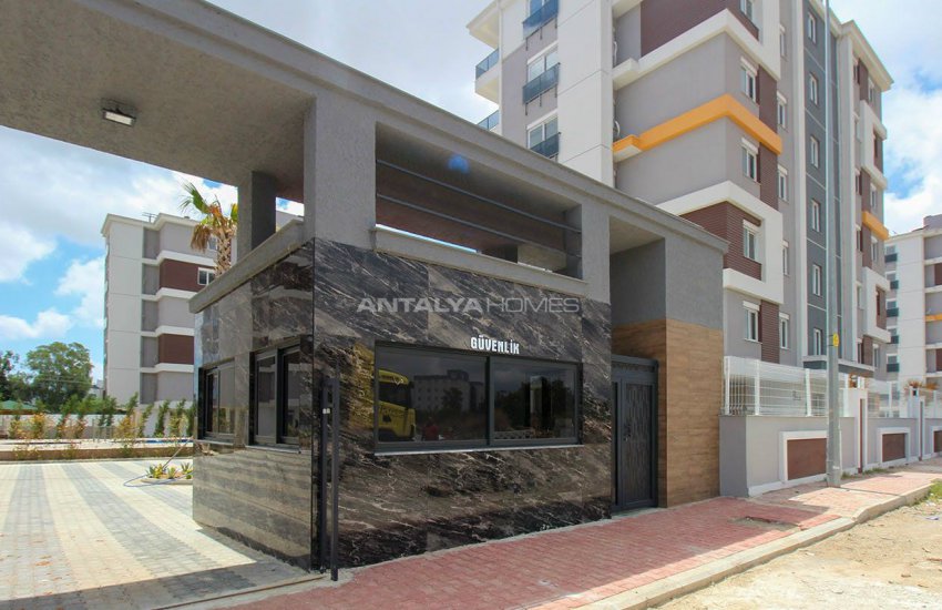 New-built Apartments with Elegant Design in Kepez 13