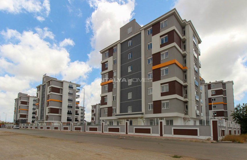 New-built Apartments with Elegant Design in Kepez 16