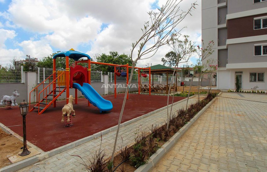 New-built Apartments with Elegant Design in Kepez 7