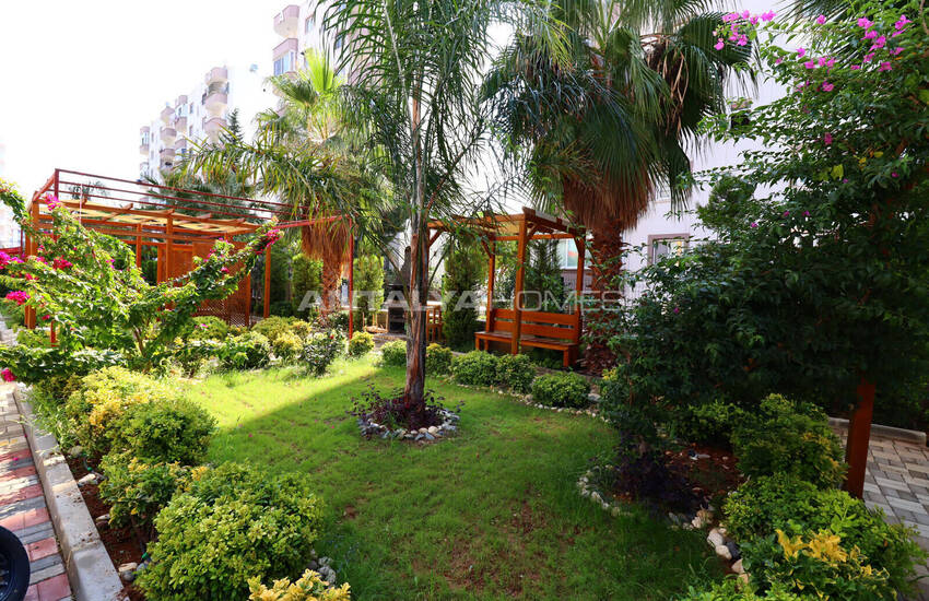 Mersin'de Denize Yakın Havuzlu ve Otoparklı Sitede Daireler 5