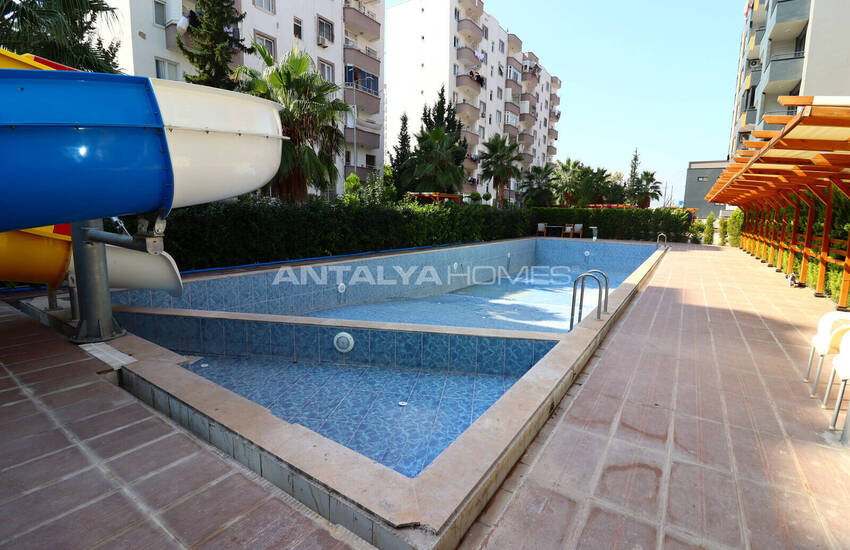 Mersin'de Denize Yakın Havuzlu ve Otoparklı Sitede Daireler 9