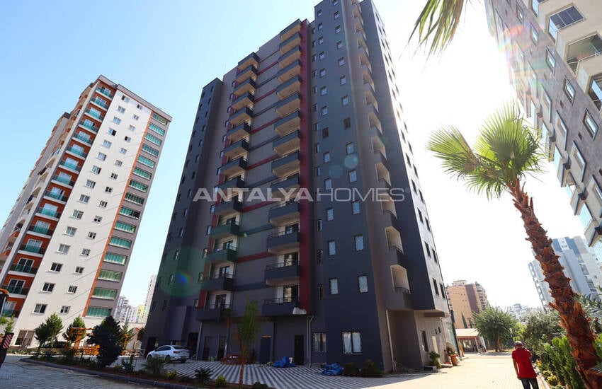 Elegant New Apartments in a Complex Near the Sea in Mersin Tece 1