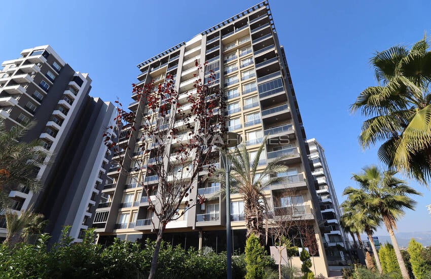 Beachside Flat in a Complex with Pool in Mersin Tömük 1