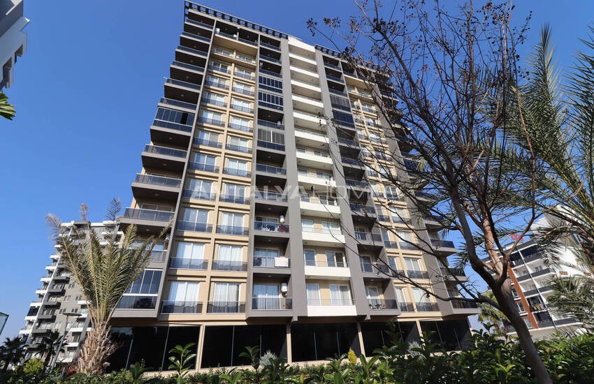 شقة في مجمع به مسبح بالقرب من الشاطئ في مرسين توموك 2