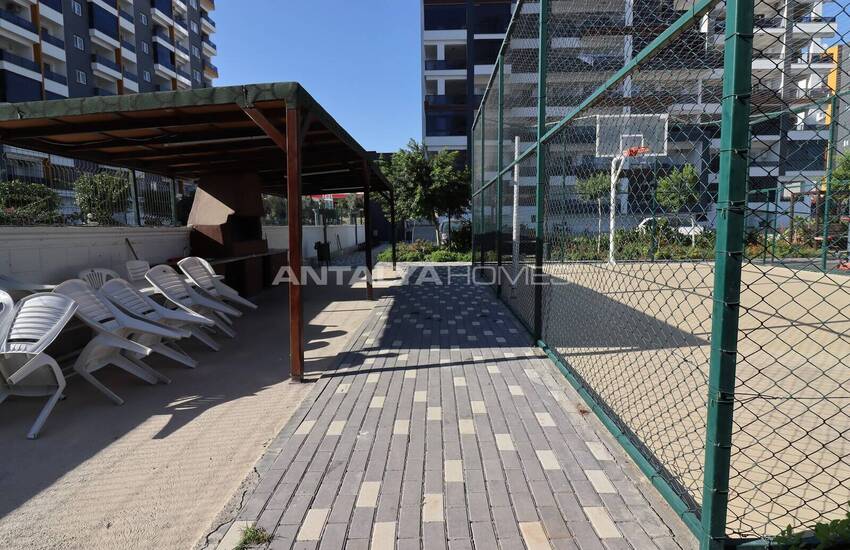 Mersin'de Denize 800 M Mesafedeki Sitede 1+1 Daire 5