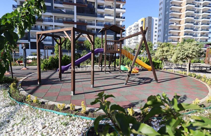 Mersin'de Denize 800 M Mesafedeki Sitede 1+1 Daire 7