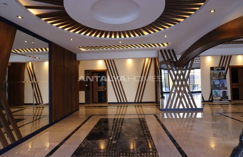 Mersin'de Denize 800 M Mesafedeki Sitede 1+1 Daire 9