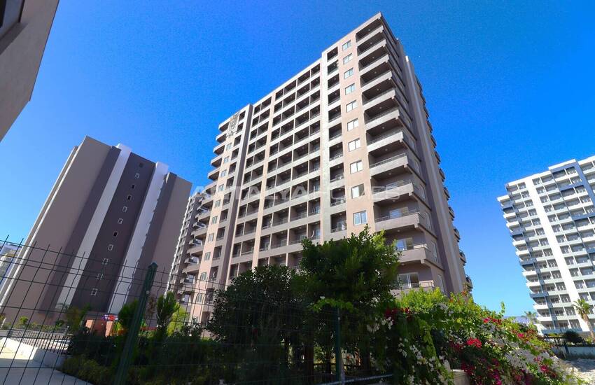 Mersin'de Sahile Yakın Deniz Manzaralı Daireler 3