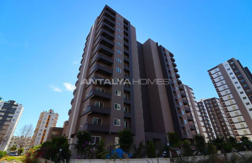 Mersin'de Sahile Yakın Deniz Manzaralı Daireler 2