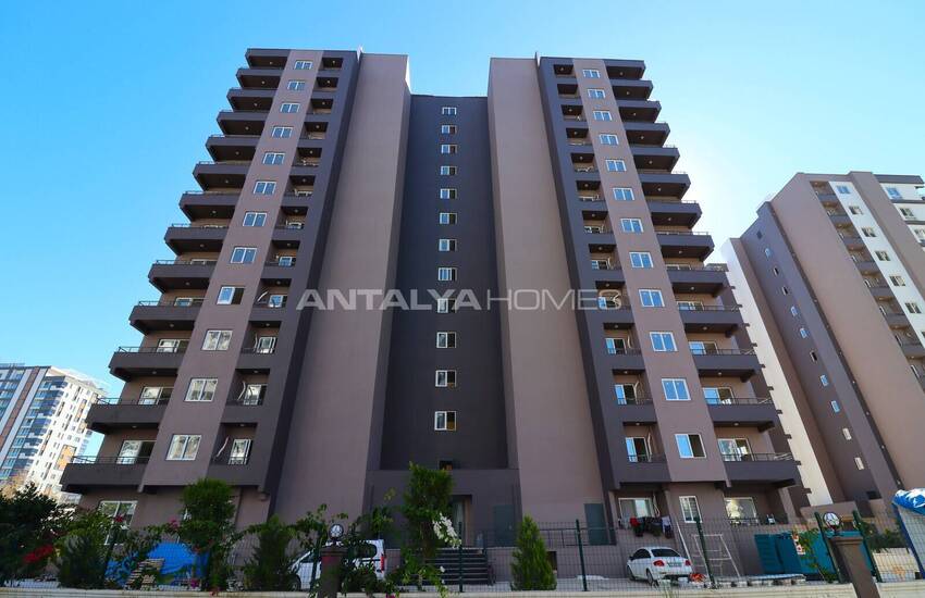 Mersin'de Sahile Yakın Deniz Manzaralı Daireler 5