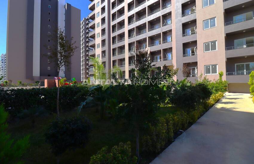 Mersin'de Sahile Yakın Deniz Manzaralı Daireler 7