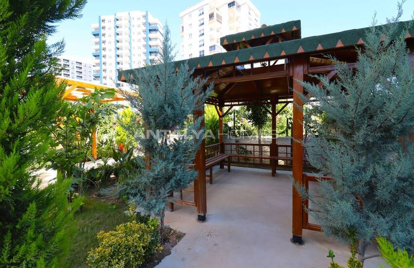 Mersin'de Sahile Yakın Deniz Manzaralı Daireler 8