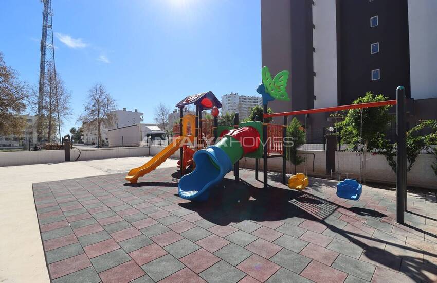 Mersin'de Sahile Yakın Deniz Manzaralı Daireler 11