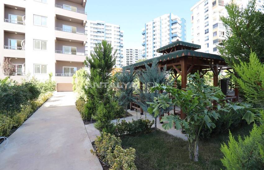 Mersin'de Sahile Yakın Deniz Manzaralı Daireler 6