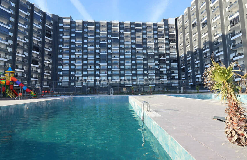 Lägenheter Med Havsutsikt I Ett Komplex Med Pool I Mersin Erdemli 1