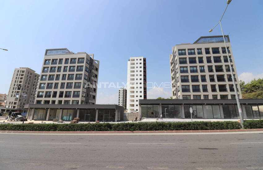 Modern Flats with Communal Garden in Mersin 1