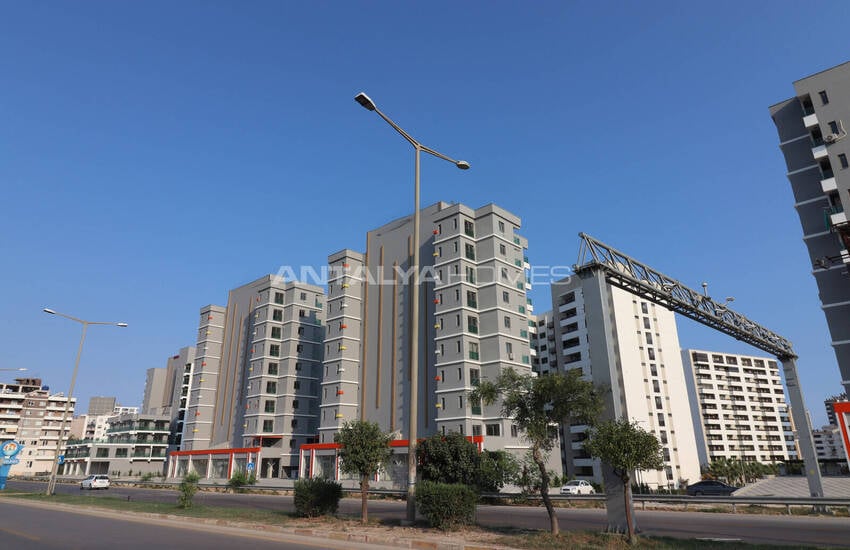 Mersin'de Zengin Sosyal Olanaklara Sahip Sitede Daireler 6