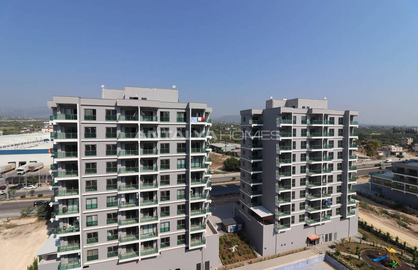 Mersin'de Zengin Sosyal Olanaklara Sahip Sitede Daireler 2