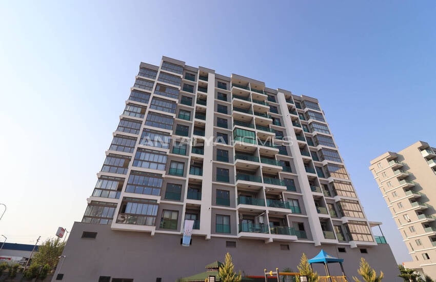 Mersin Tece'de Günlük İhtiyaçlara Yakın Şık Tasarımlı Daireler 2