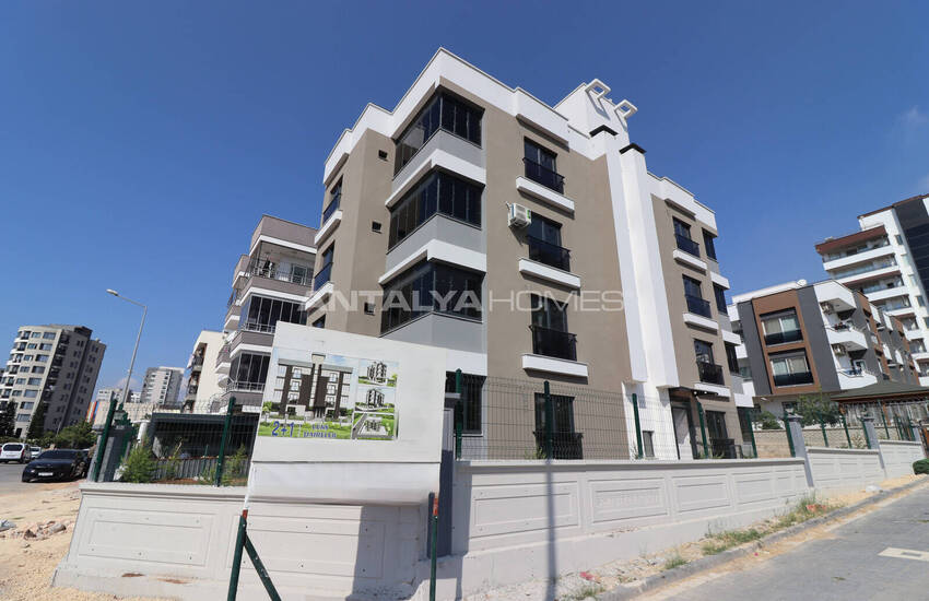 Middle Floor Apartments in a Prime Location Mersin Yenisehir 4
