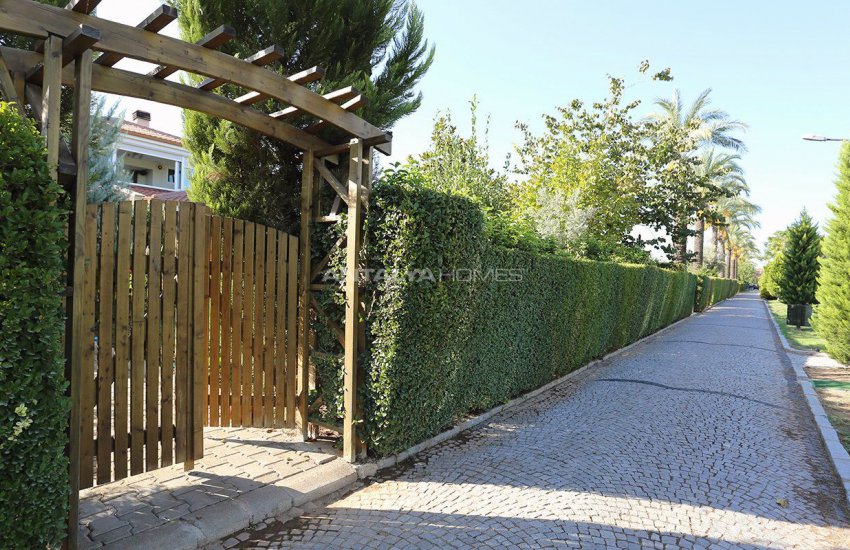 منازل واسعة مع مرافق غنية في أنطاليا 12