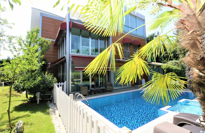 Well Located Triplex House for Sale in Istanbul