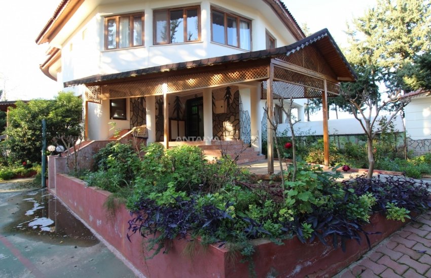 Duacı'da Doğayla İç İçe Özel Havuzlu Satılık Villa 6