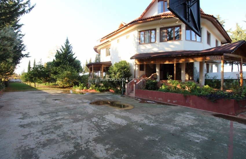 Duacı'da Doğayla İç İçe Özel Havuzlu Satılık Villa 10