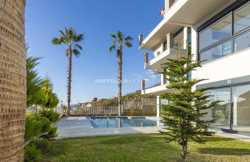 فلل بإطلالة بانورامية على البحر والطبيعة في كارجيجاك ألانيا 4