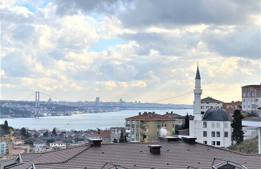 Bosphorus View Apartment in a Secure Complex in Uskudar 1