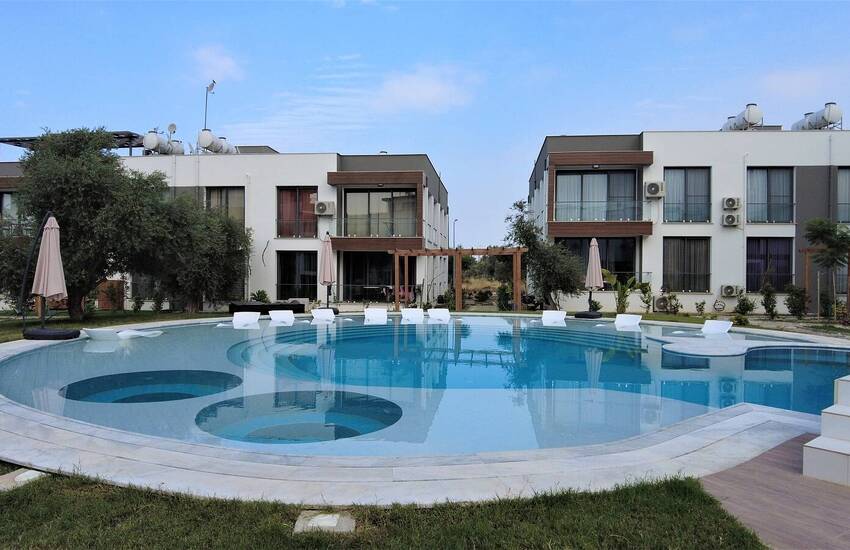 Lägenhet I Komplex Med Trädgård Och Pool I Norra Cypern Girne