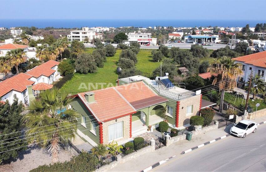 Redo Att Flytta Renoverad Villa Till Salu I Girne Norra Cypern