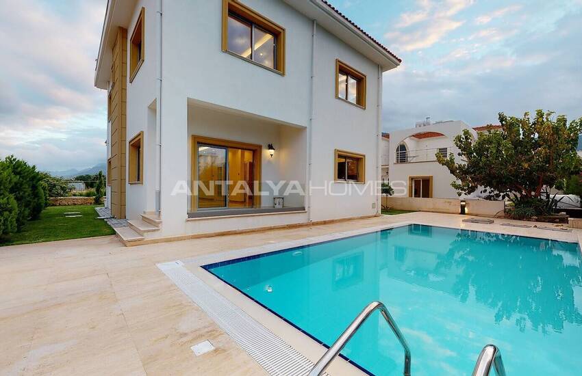 Sea View Houses Close to the Beach in North Cyprus Girne