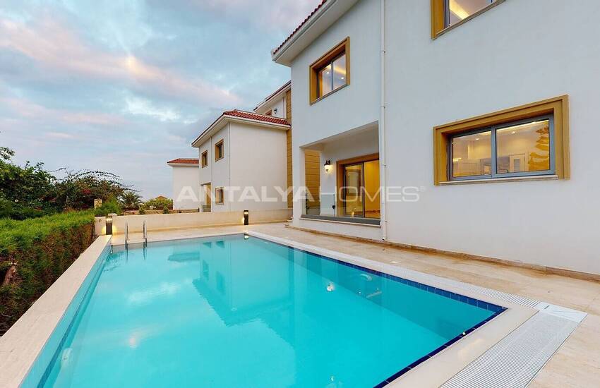 Sea View Houses Close to the Beach in North Cyprus Girne