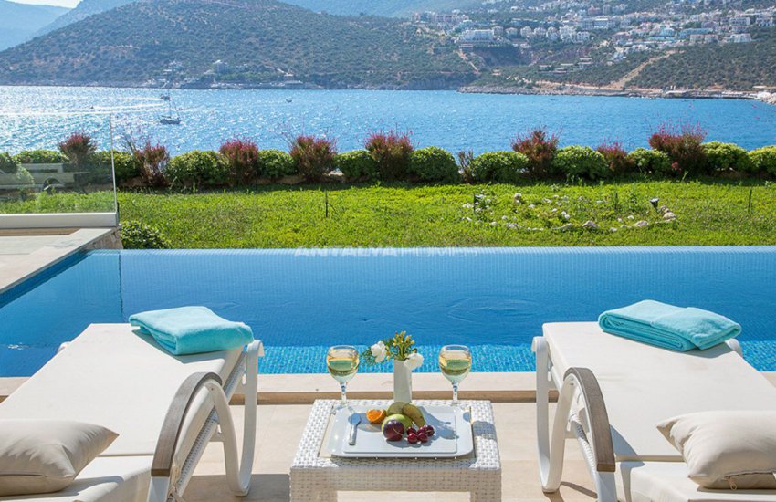 Furnished Kalkan Real Estate with Private Infinity Pool 12