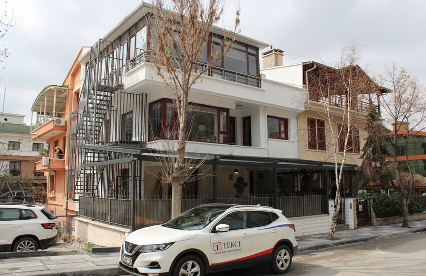 Maison Unique Adaptée Aux Familles Nombreuses À Ankara 0