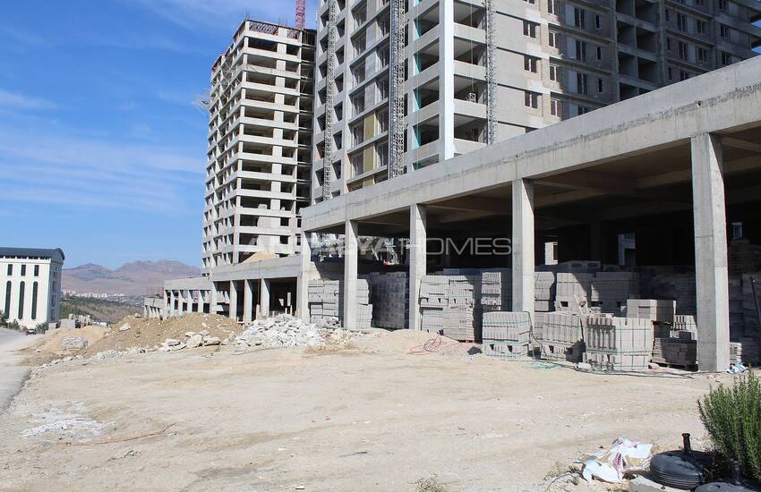 Flats with Spacious Design in Luxe Complex in Ankara Mamak