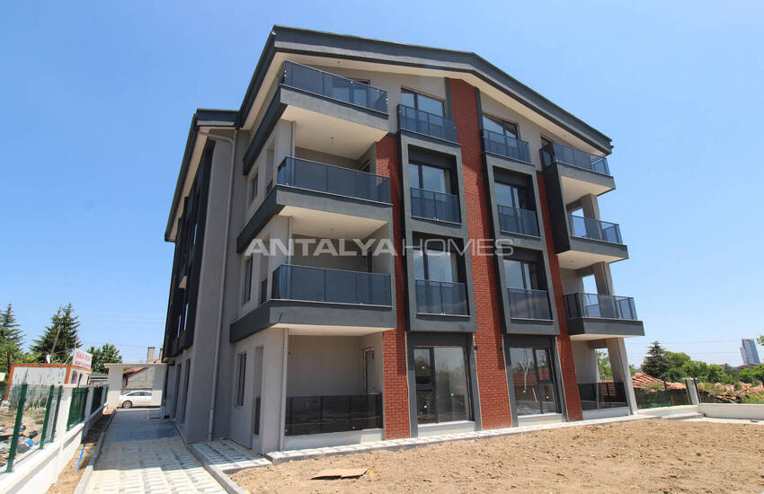 Nybyggda Investeringslägenheter I Ett Komplex I Ankara Incek