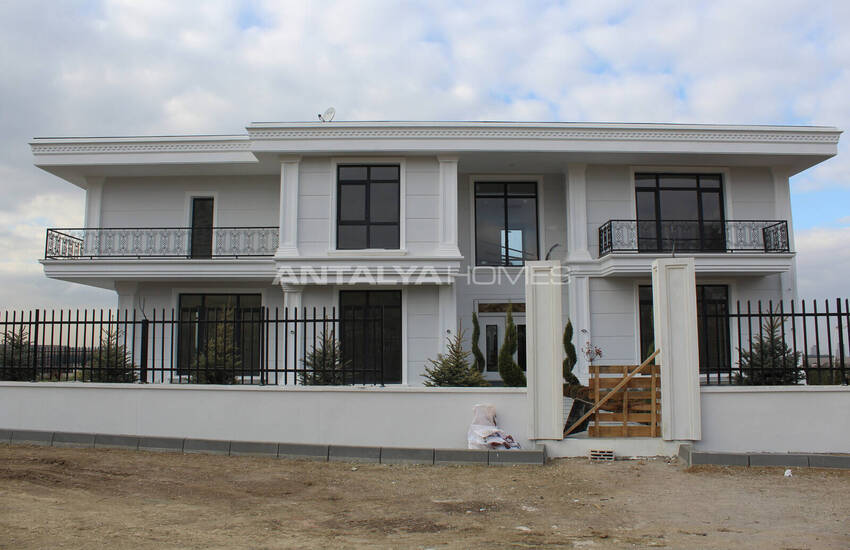 Виллы с 6 Спальнями с Роскошным Дизайном в Анкаре, Инджек