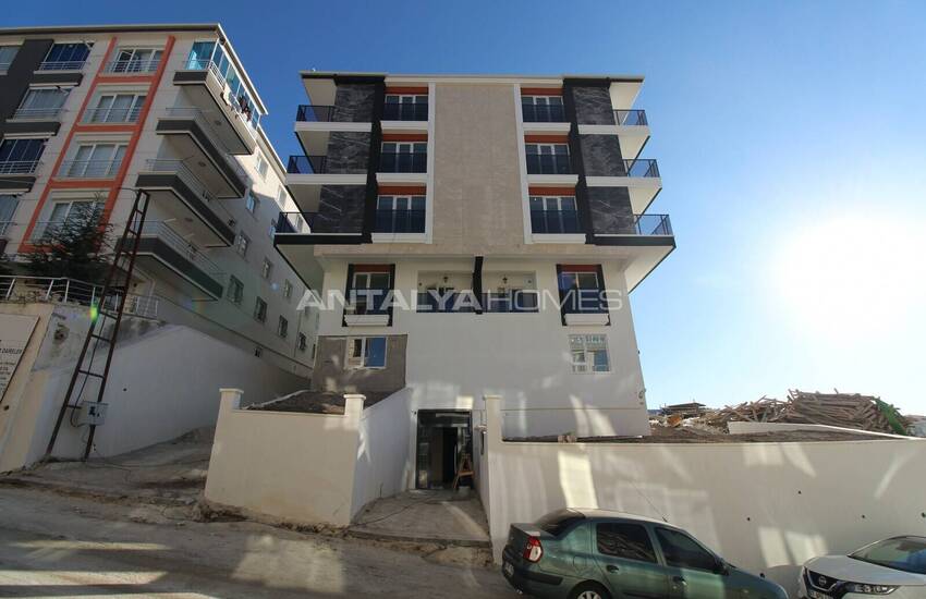 Новые Квартиры в Центральной Части Района Кечиорен в Анкаре 1